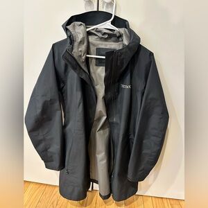 Marmot gortex Size M women’s essential rain jacket